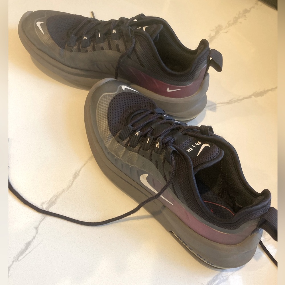 NIKE Air Max, magenta to purple-ish blue gradient. Used but in good condition.